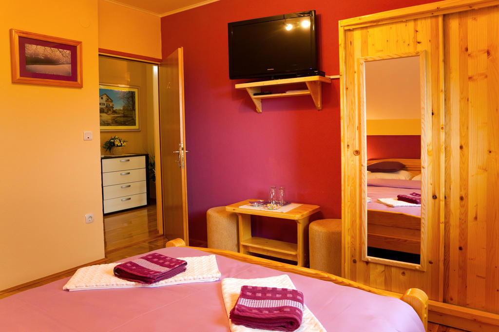 Apartments Tratincica Seliste Dreznicko Room photo